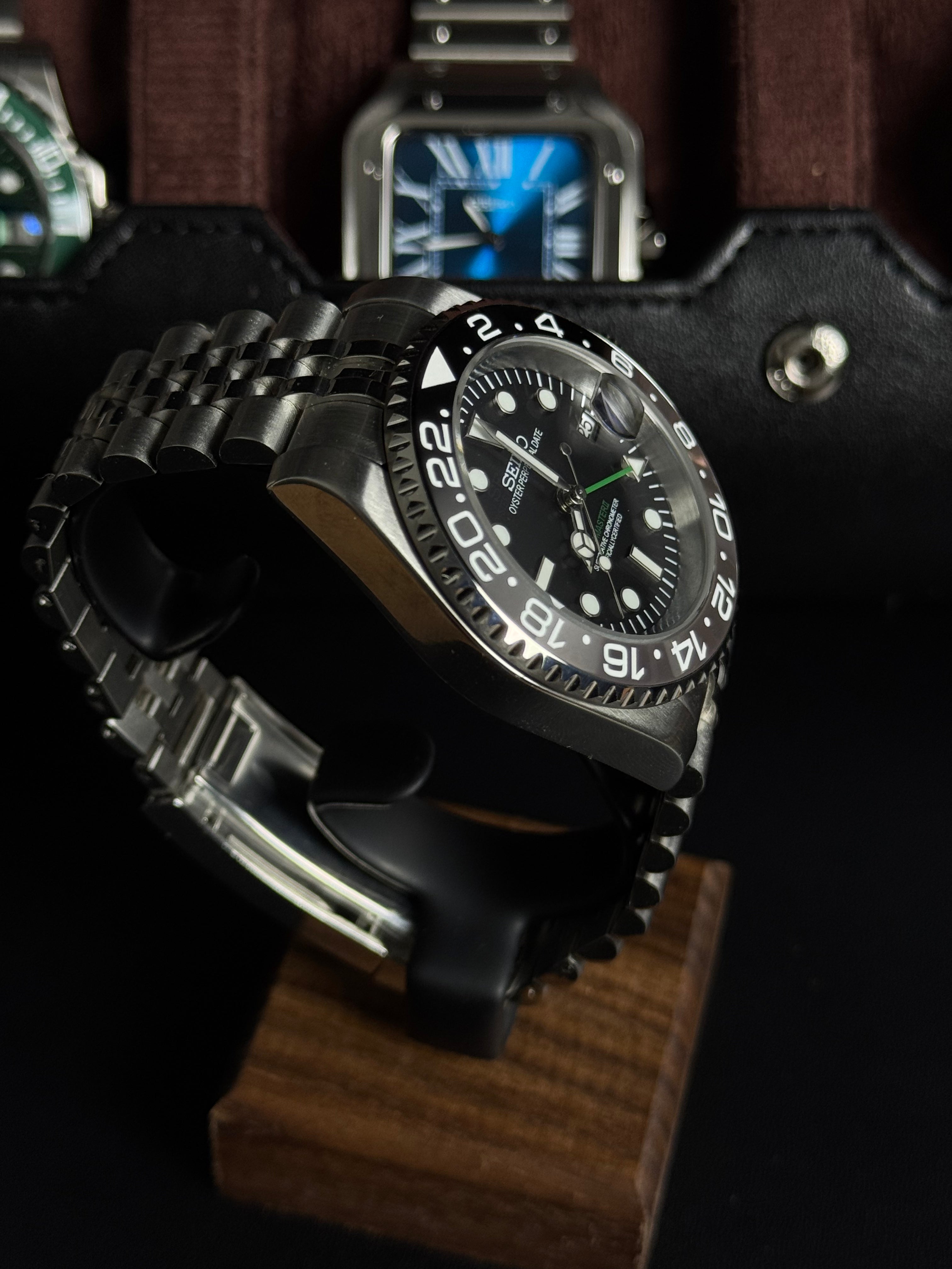 GMT - Bruce Wayne